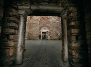 How Old Is Sandiro Qazalcat